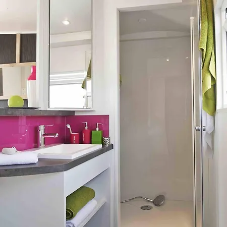 Les Muriers Отель