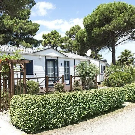 Отель Les Muriers 4*